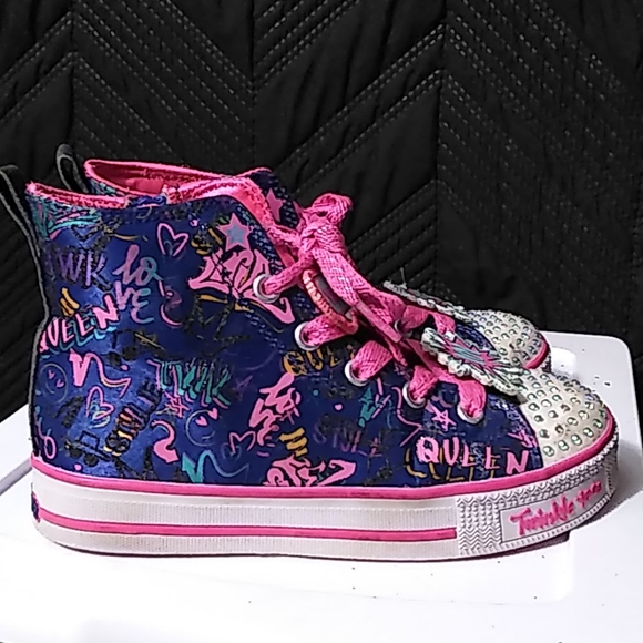 Twinkle toes - Picture 3 of 3